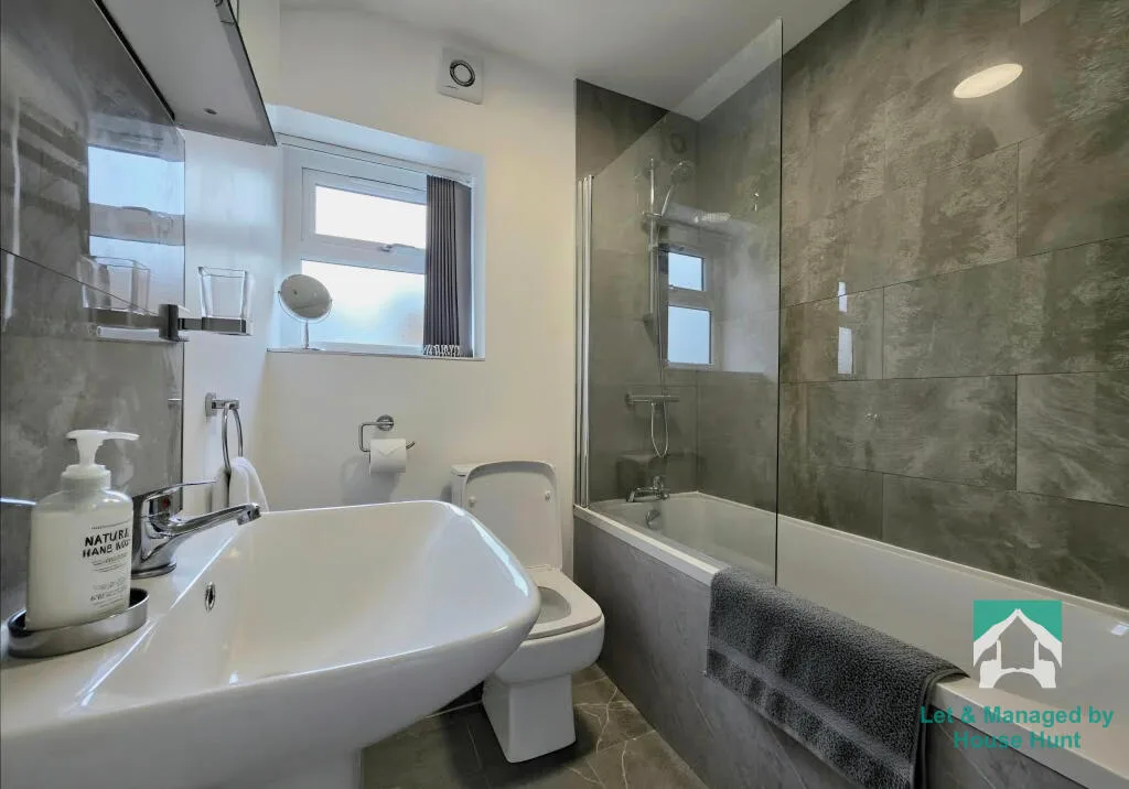 2 bedroom house for rent