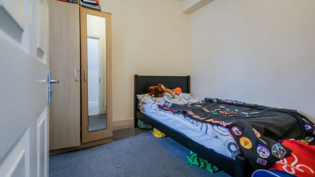 5 bedroom terraced house for rent