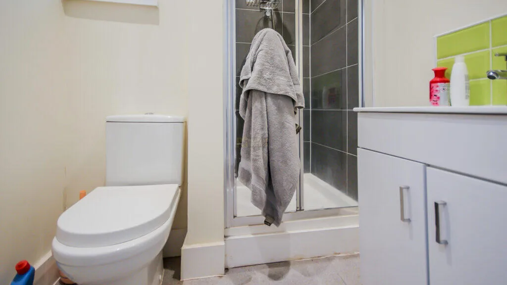 5 bedroom terraced house for rent