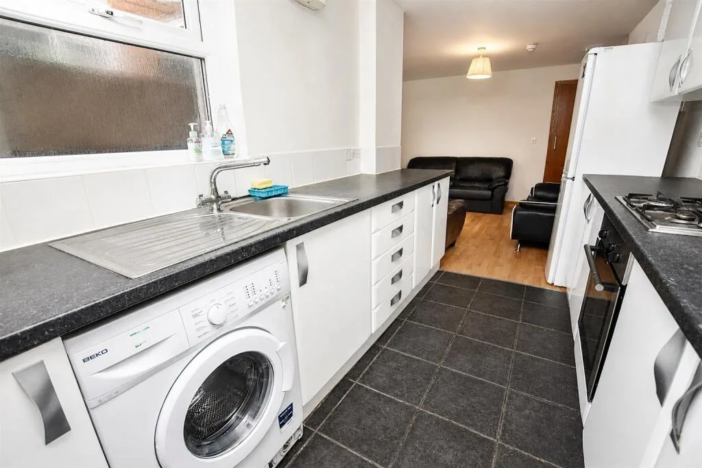 7 bedroom house for rent