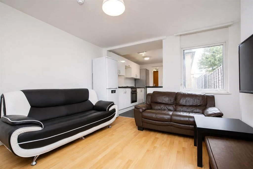 7 bedroom house for rent