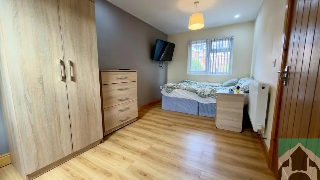 5 bedroom house for rent