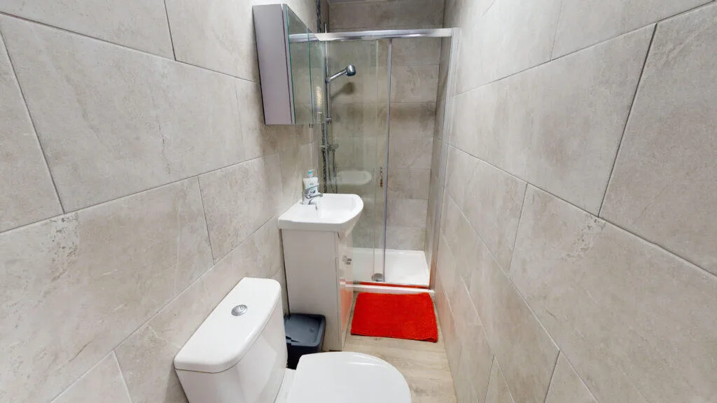 6 bedroom house for rent