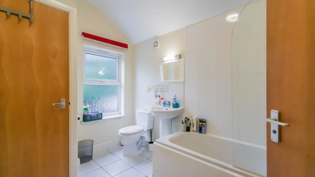 5 bedroom terraced house for rent