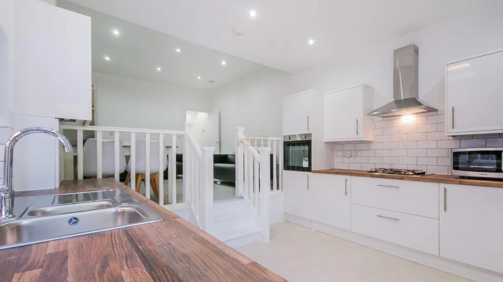 4 bedroom terraced house for rent