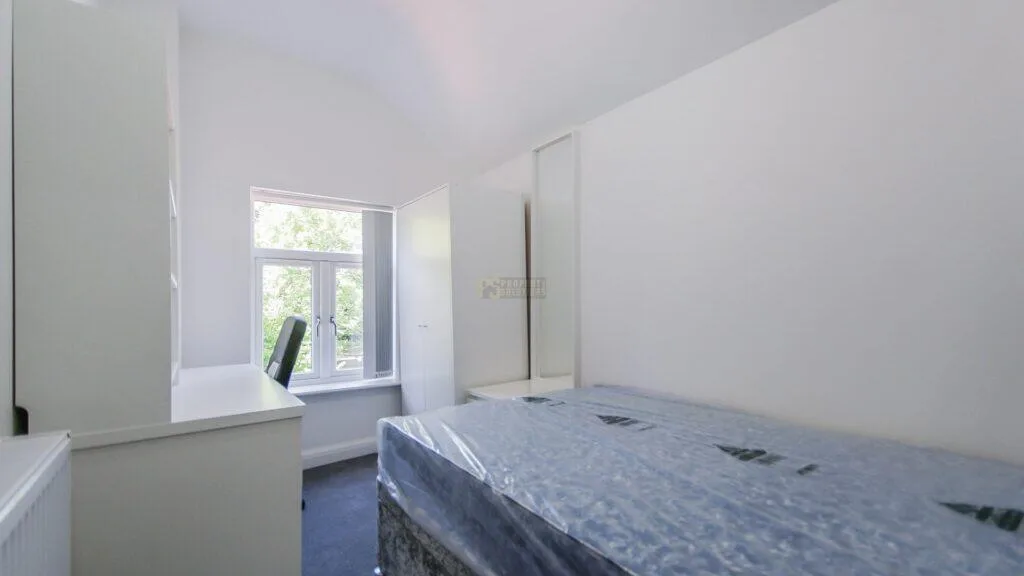 4 bedroom terraced house for rent