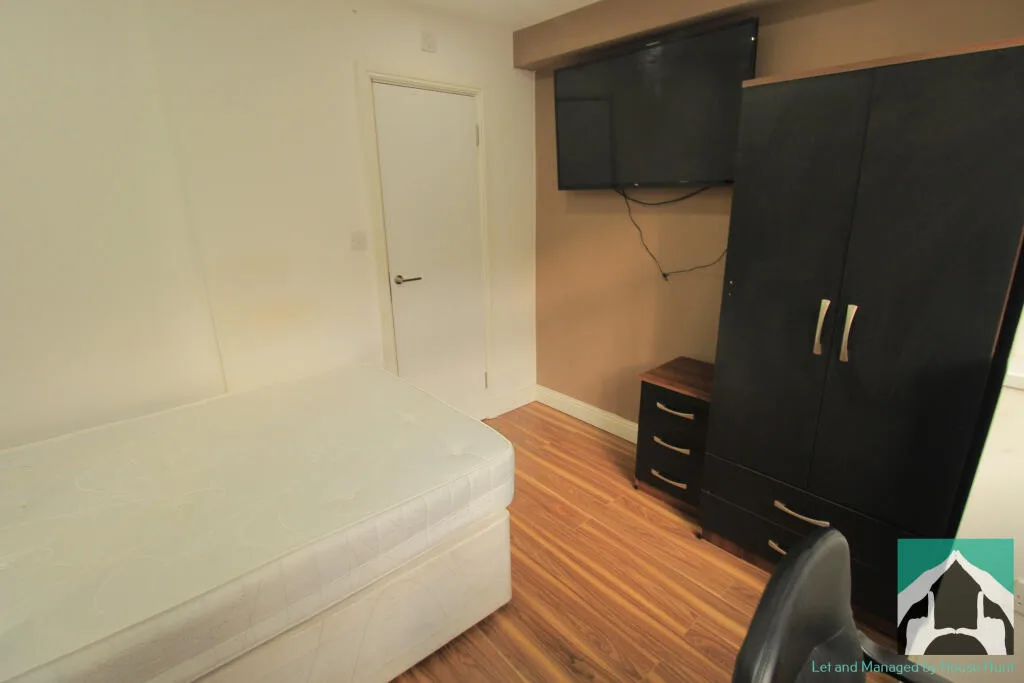 5 bedroom house for rent