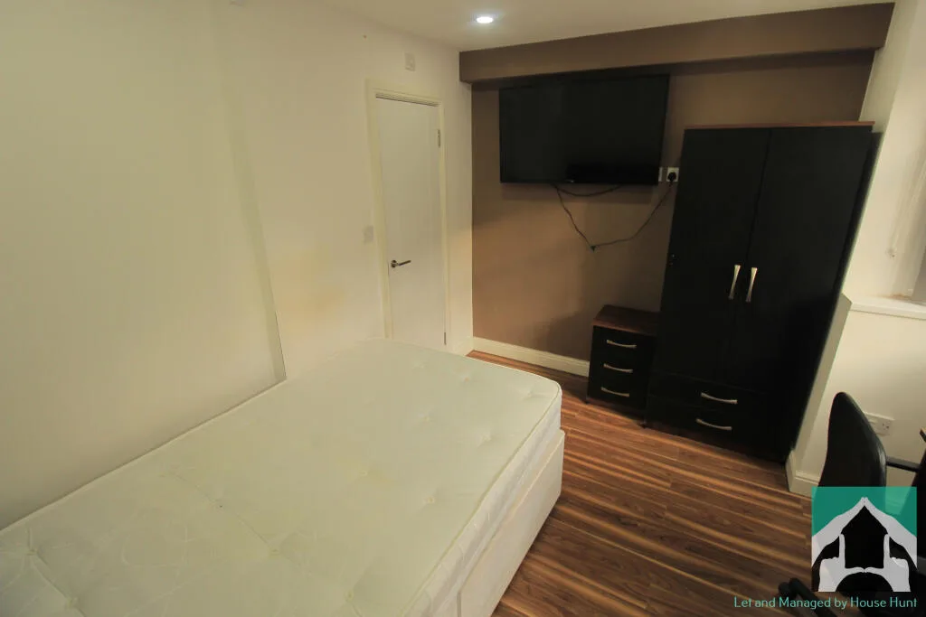 5 bedroom house for rent