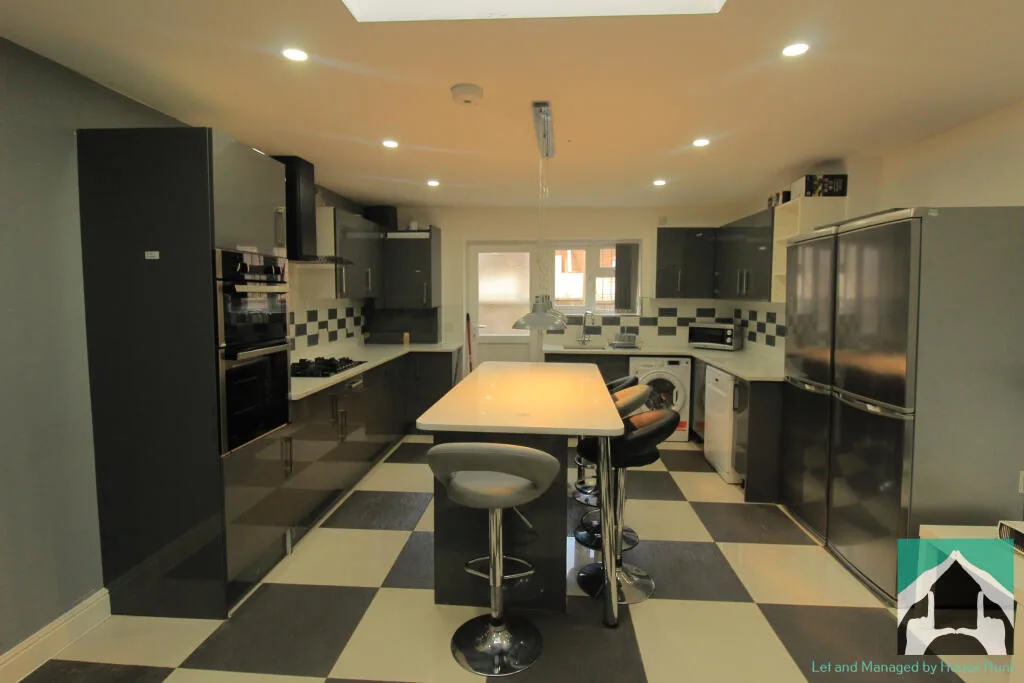 5 bedroom house for rent