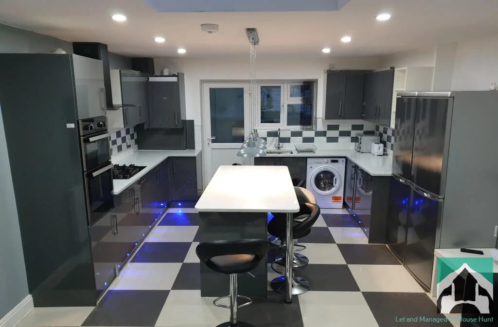 5 bedroom house for rent