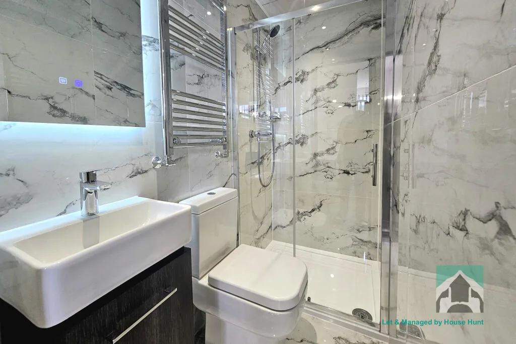 6 bedroom terraced house for rent