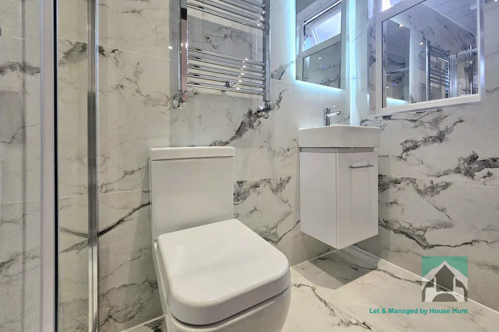 6 bedroom terraced house for rent