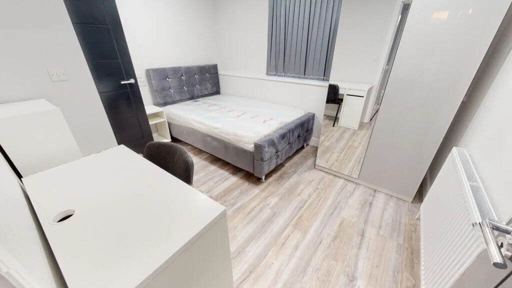6 bedroom house for rent