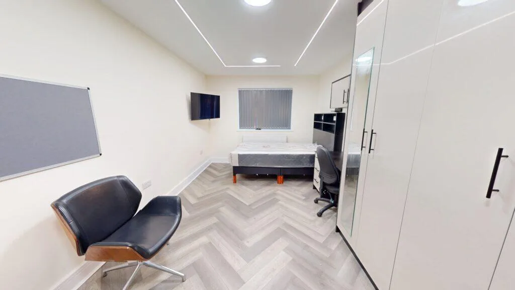 6 bedroom house for rent