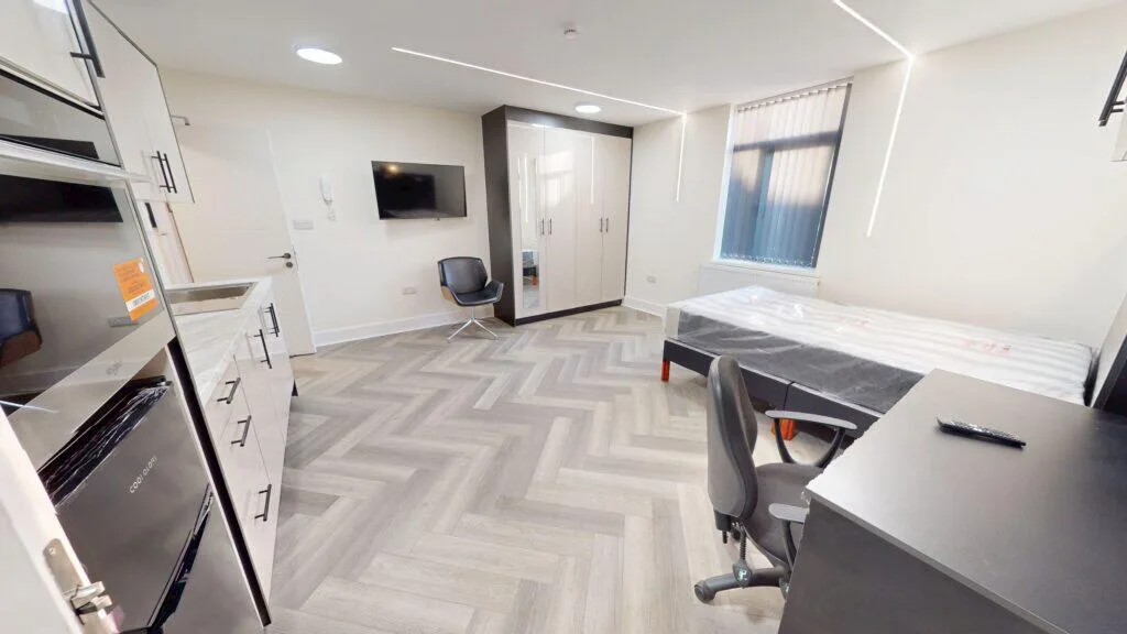 6 bedroom house for rent