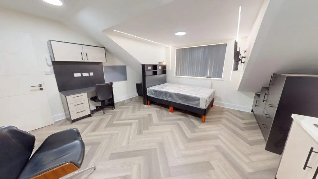 6 bedroom house for rent