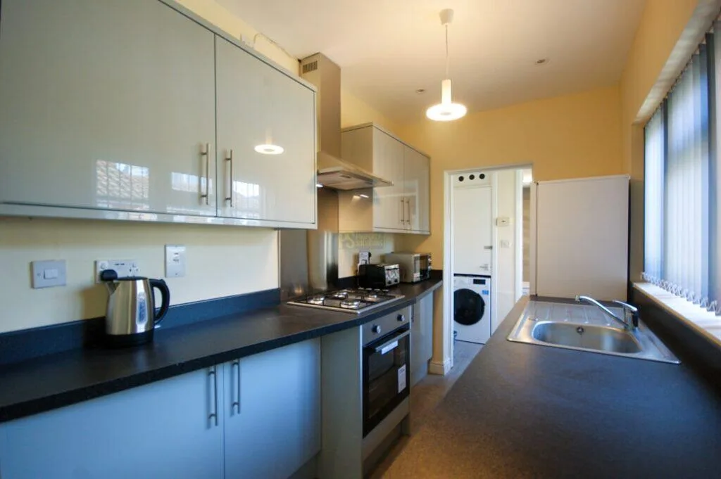 4 bedroom terraced house for rent