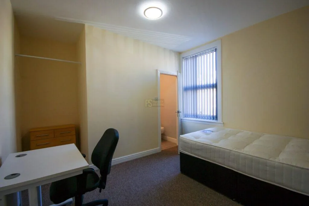 4 bedroom terraced house for rent