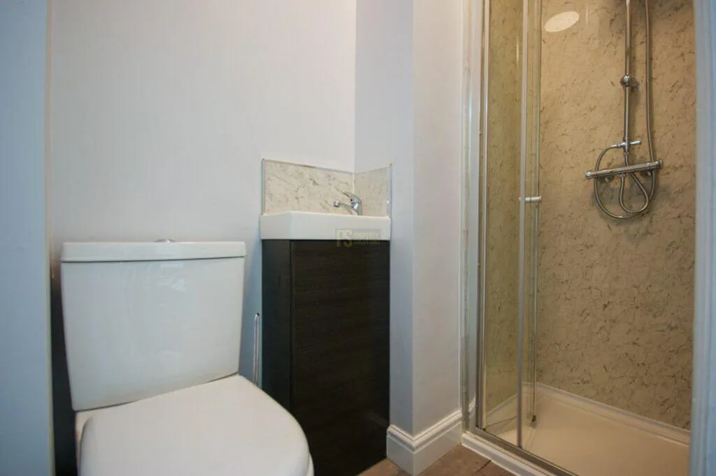 4 bedroom terraced house for rent