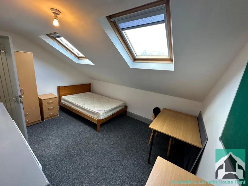 5 bedroom terraced house for rent