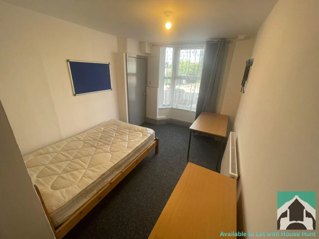 5 bedroom terraced house for rent