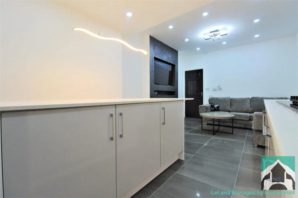 5 bedroom house for rent
