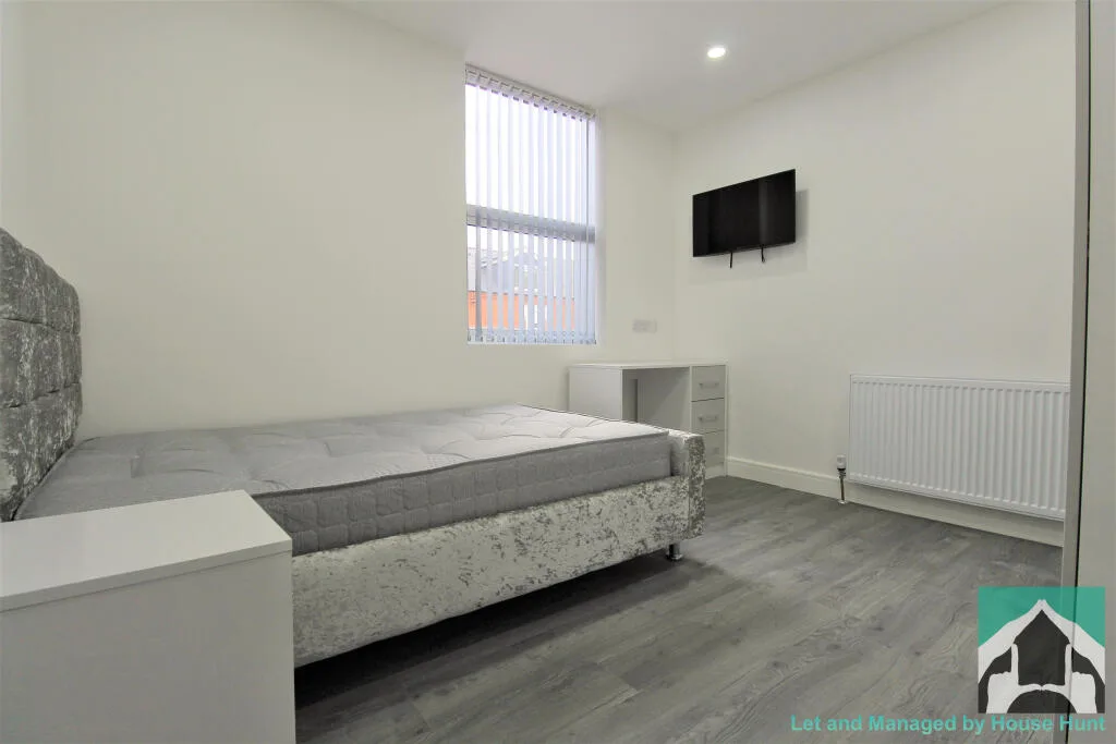 5 bedroom house for rent