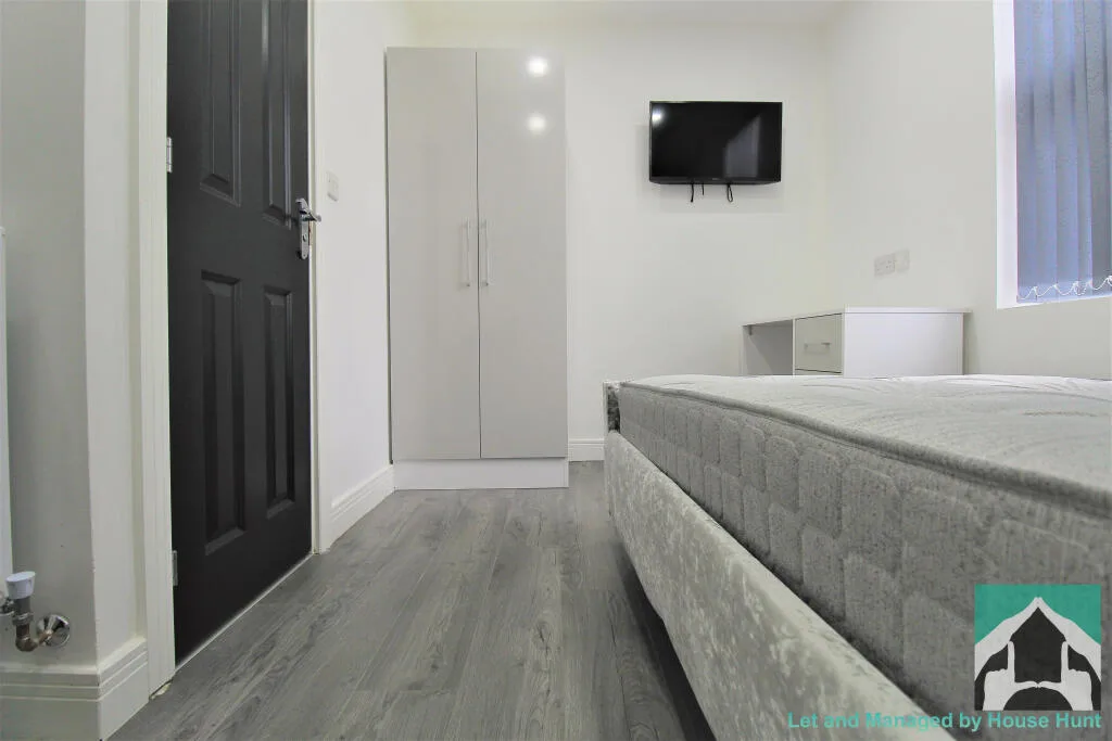 5 bedroom house for rent