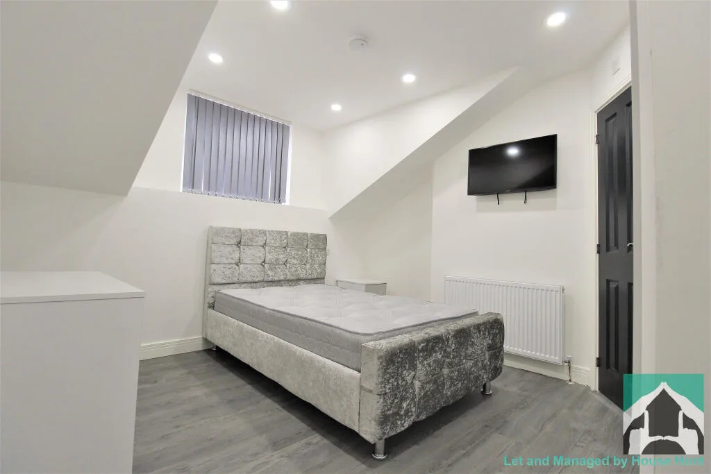 5 bedroom house for rent