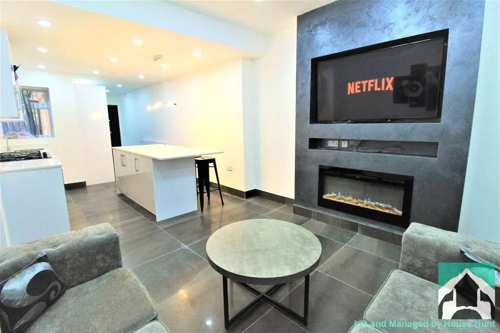 5 bedroom house for rent