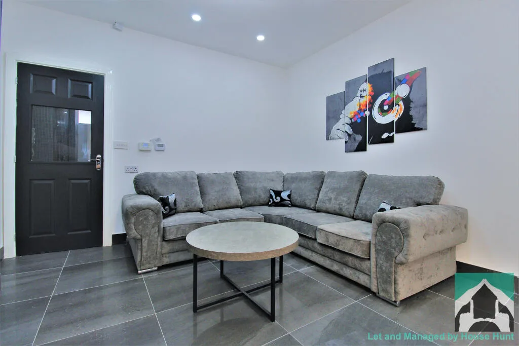 5 bedroom house for rent