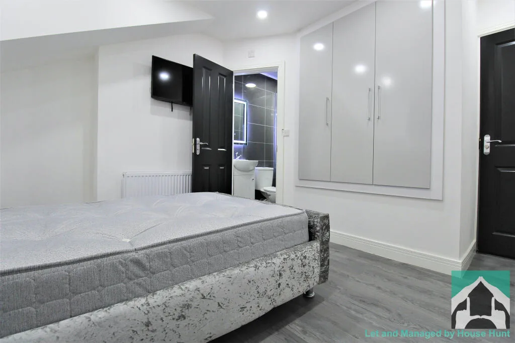 5 bedroom house for rent