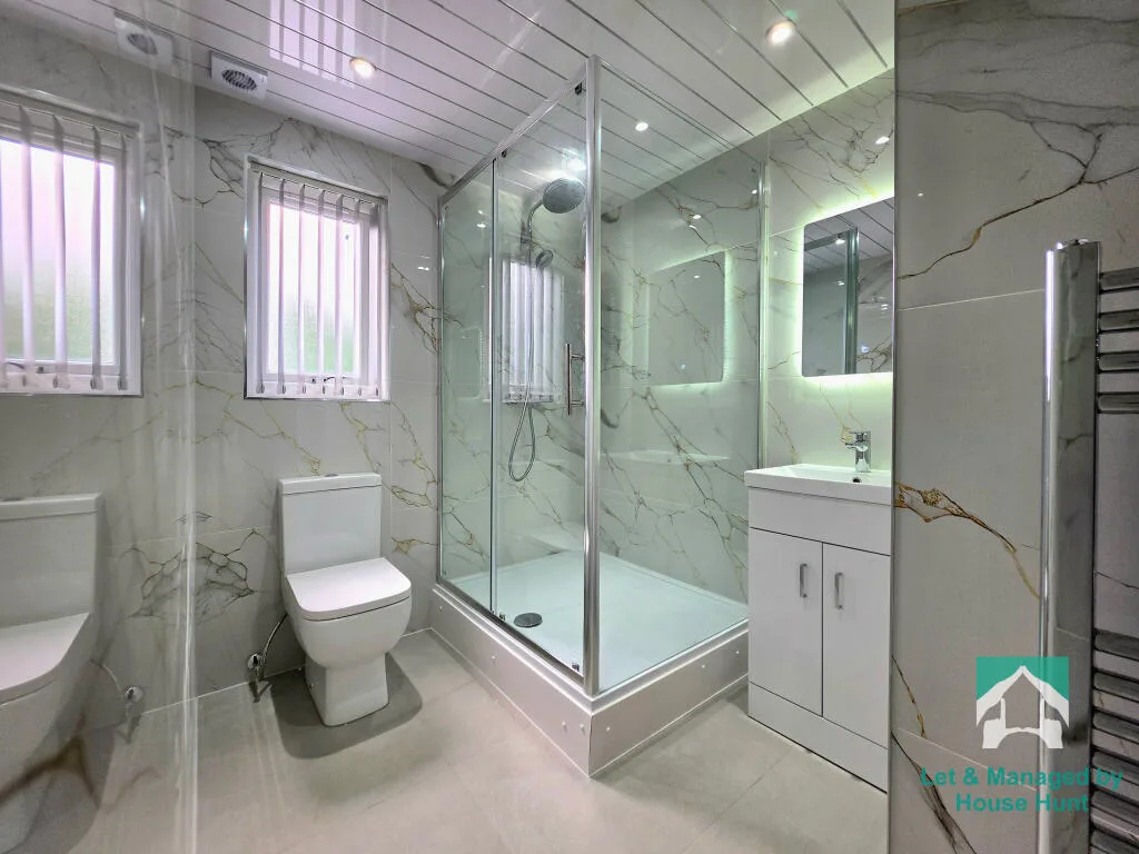 7 bedroom terraced house for rent