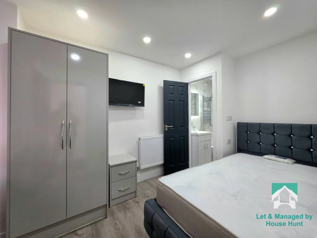 7 bedroom terraced house for rent
