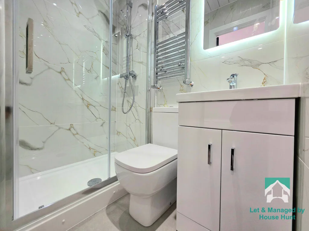 7 bedroom terraced house for rent