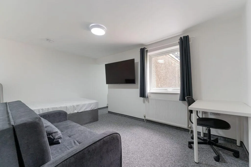 6 bedroom terraced house for rent