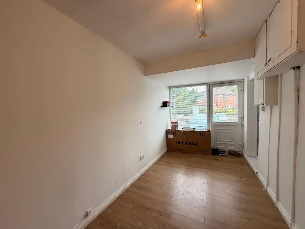4 bedroom semi-detached house for rent