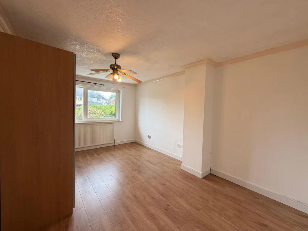 4 bedroom semi-detached house for rent