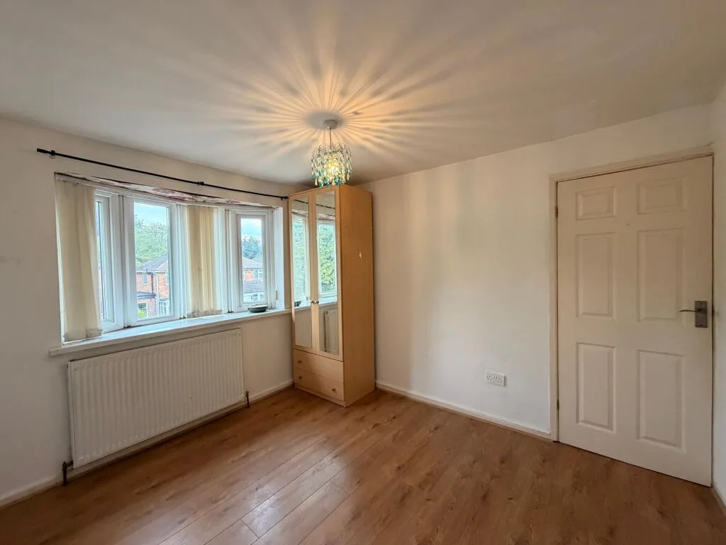 4 bedroom semi-detached house for rent