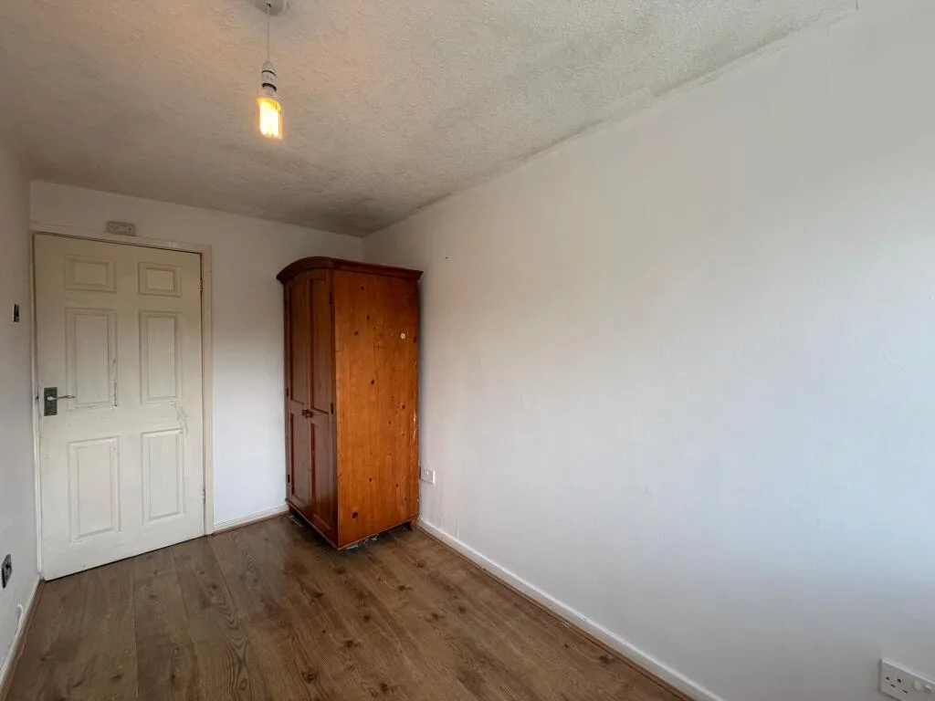 4 bedroom semi-detached house for rent