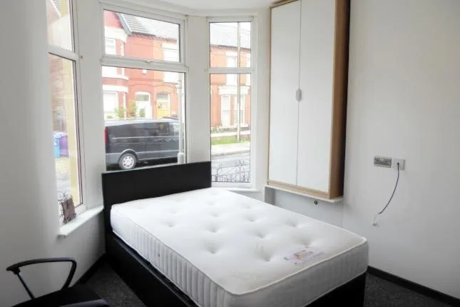 4 bedroom terraced house for rent