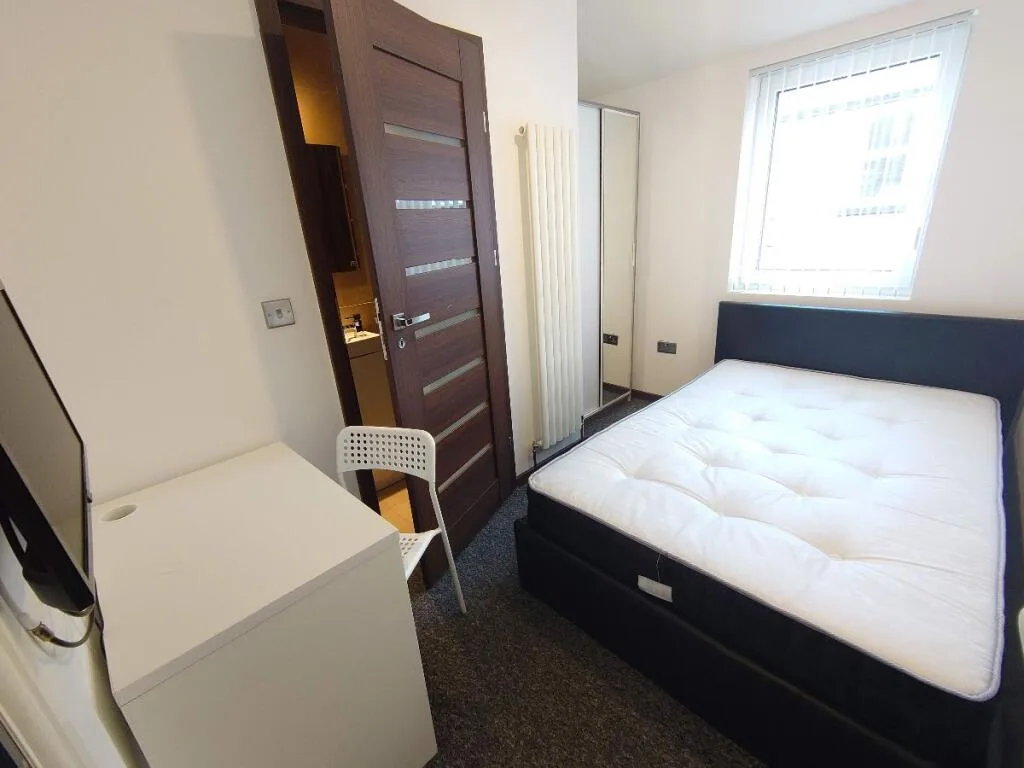 4 bedroom terraced house for rent