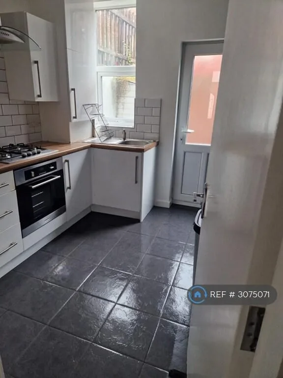 4 bedroom terraced house for rent