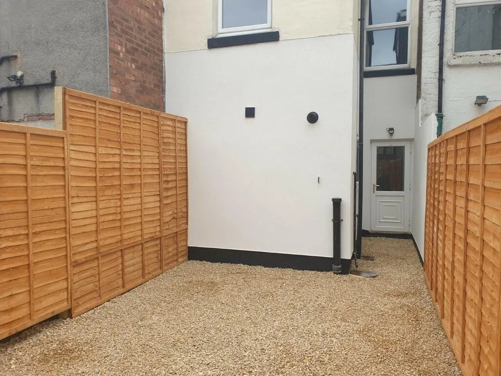 6 bedroom terraced house for rent
