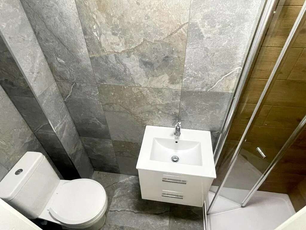 6 bedroom terraced house for rent