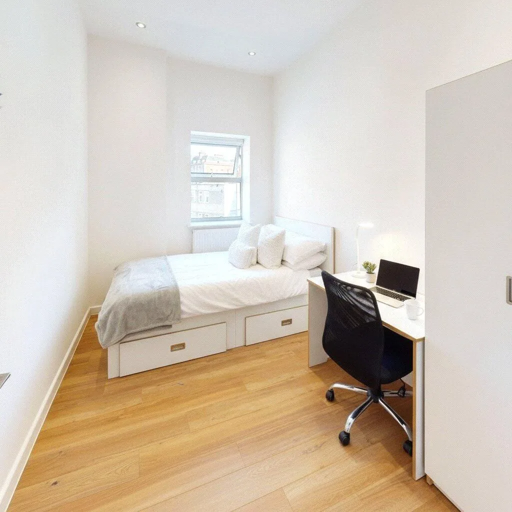 5 bedroom apartment for rent
