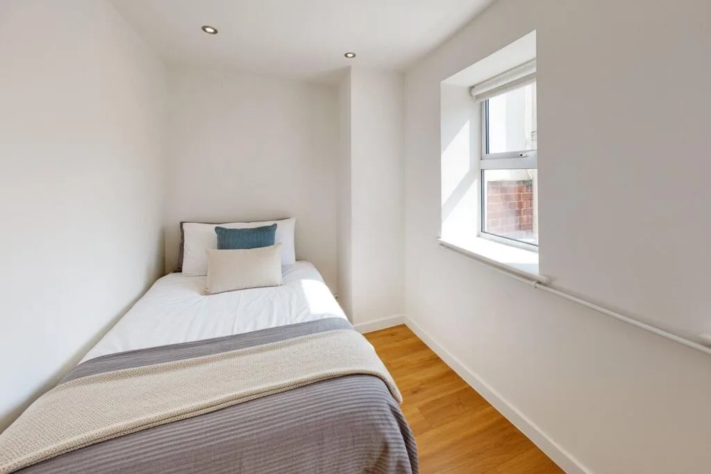 5 bedroom apartment for rent