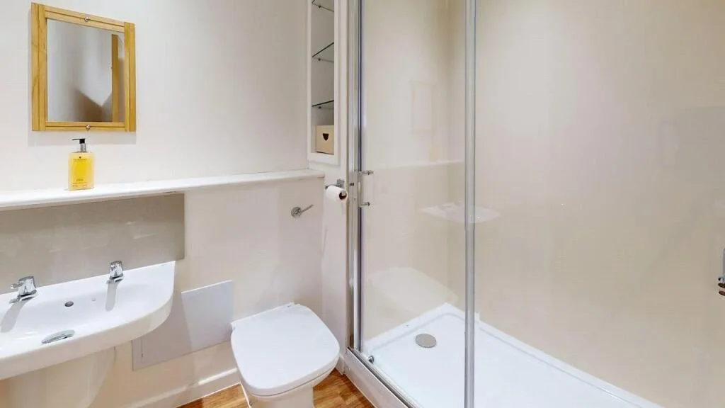 5 bedroom apartment for rent