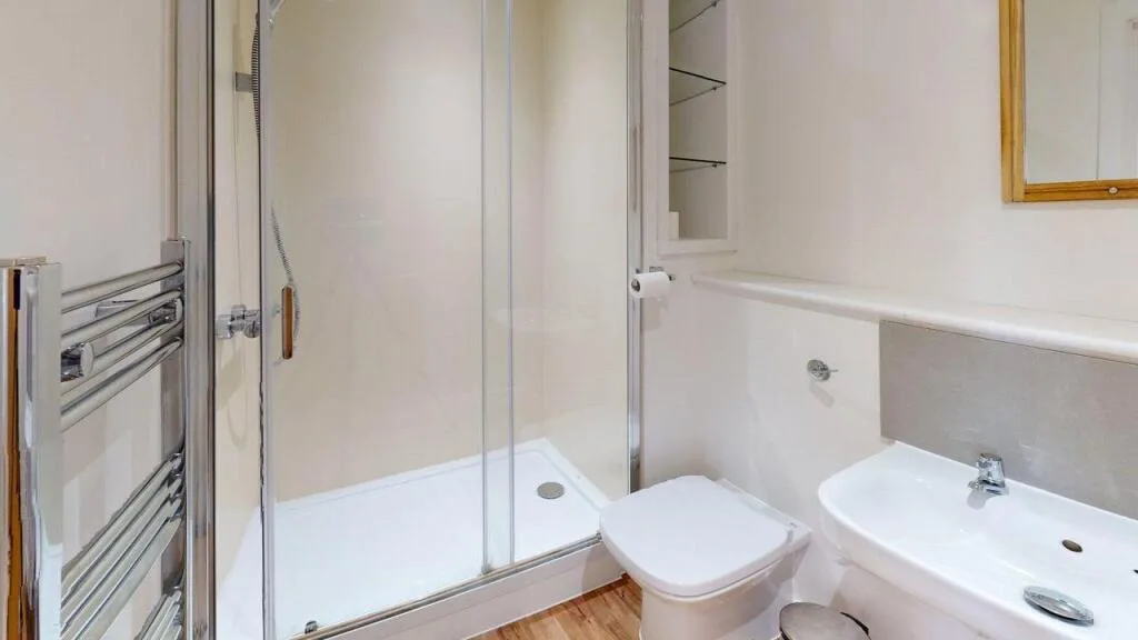 5 bedroom apartment for rent