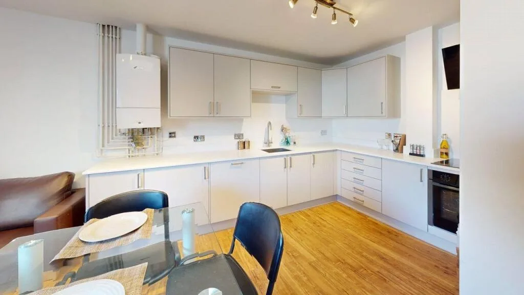 5 bedroom apartment for rent